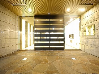 ガーラグランディ横濱桜木町のエントランス