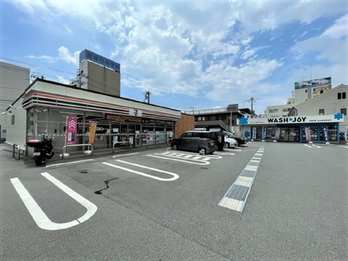 ルミエール庚午北の駐車場|セブンイレブン広島庚午北１丁目店 ２１２ｍ