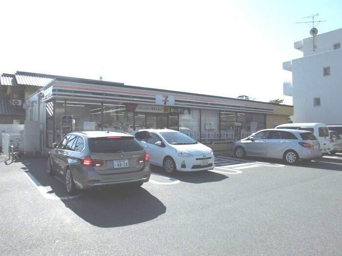 ＳＨＩＮＹＡ ＢＬＤＧ.Ⅲの駐車場|セブンイレブン高須2丁目店