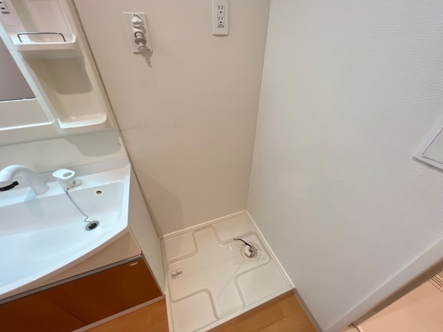 サニーコートの洗面所|洗濯機置場