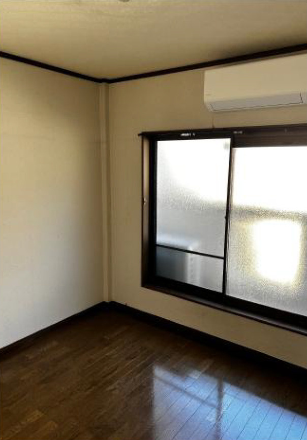 東淀川区小松２丁目　中古戸建の洋室|広々とした洋室です