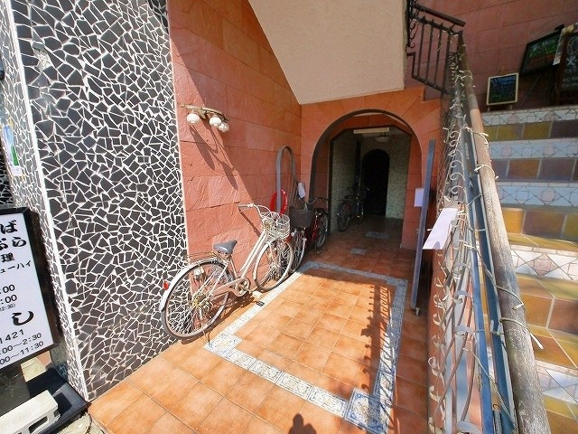 カサ・デル・ソルのエントランス|建物の内部です