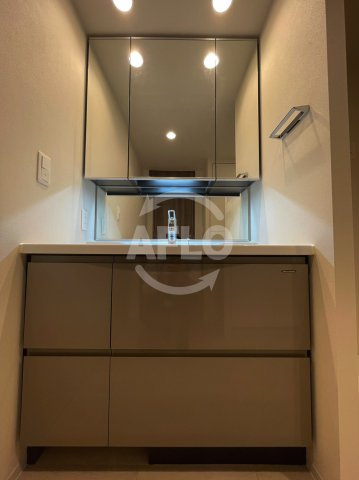 プレミストタワー靱本町　明治小学校区の独立洗面台|プレミストタワー靭本町　独立洗面台