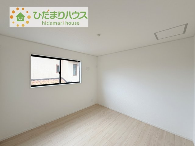 【洋室】 | 阿見町若栗第7　新築戸建　2号棟 | 木の温もりがやさしいフローリング♪