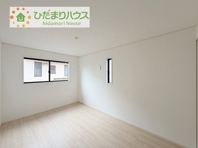 【洋室】 | 阿見町若栗第7　新築戸建　2号棟 | 机にベットを置けば子供部屋の完成です！