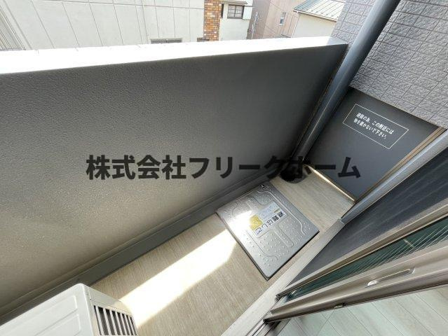 アヴァンカーサ三鷹のバルコニー