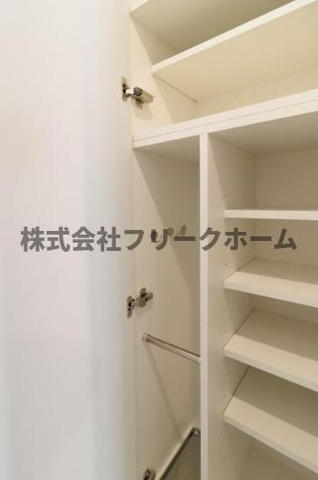 アヴァンカーサ三鷹の収納