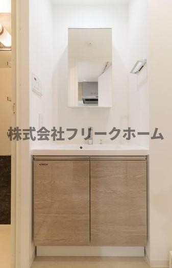 アヴァンカーサ三鷹の洗面所