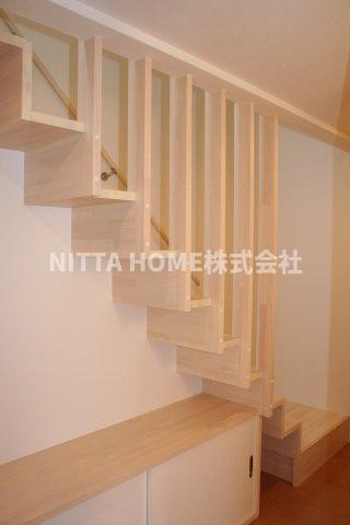 ミニキューブの内装|階段になります＊