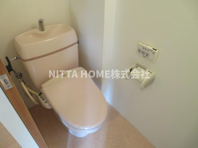 ミニキューブのトイレ|温水洗浄付きのトイレです★