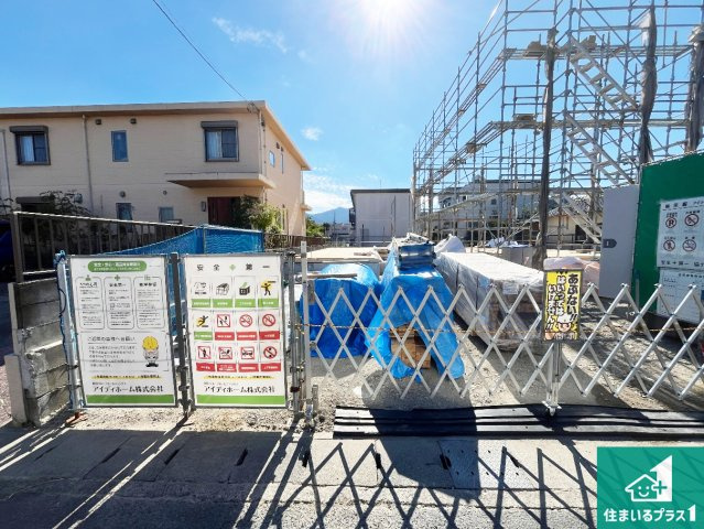 湖南市中央　第1期　新築一戸建ての駐車場|周辺は落ち着いた街並みの住宅地！子育てがしやすい住環境です！まだ未完成ですが、現地でしかわからない事もございます。是非一度ご覧ください。

