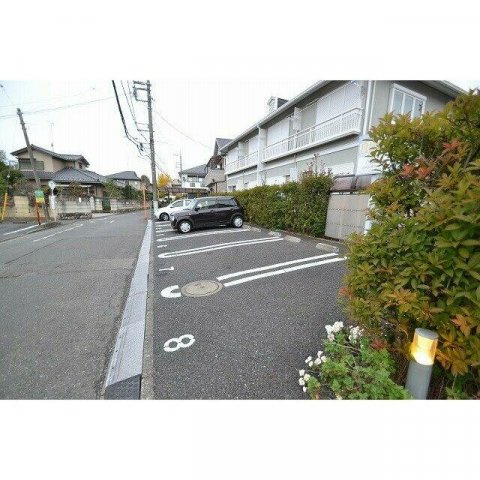 グランメール(グランメール)の駐車場
