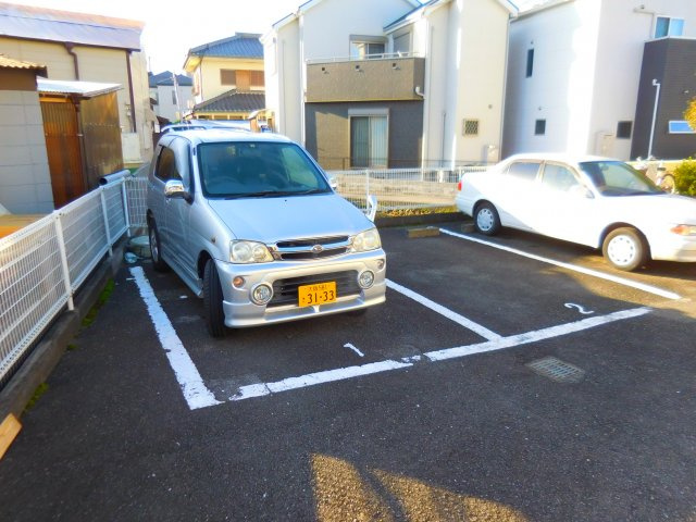 レスポワールの駐車場