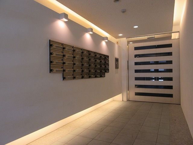 グランデ尼崎のエントランス