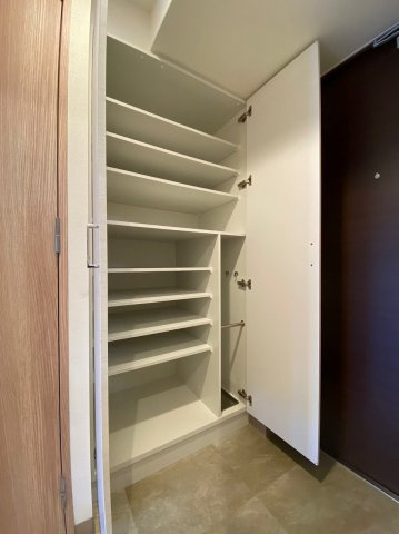 【収納】クリエイトビュー三宮磯上公園