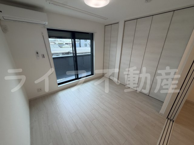 セレニティ小若江B棟の内装|明るい室内です