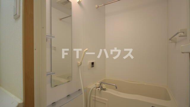 サンヒルズ７番館の浴室