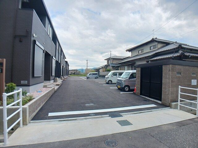 グラッドネス志免東Ⅰ　Ａ棟の駐車場