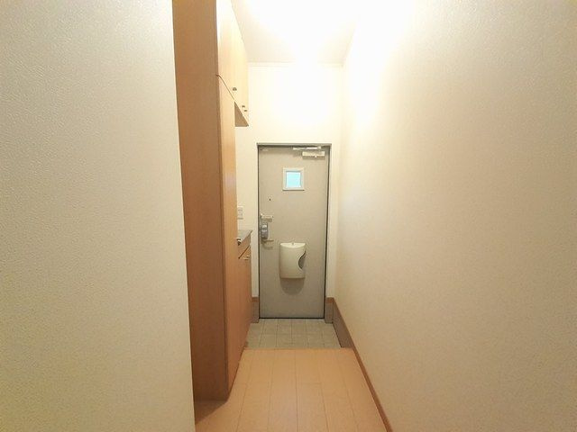 カルムメゾン　Ａの玄関
