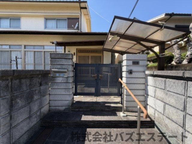 大寿台　中古一戸建てのエントランス