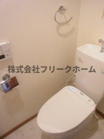 小金井市本町４丁目の賃貸マンションのトイレ
