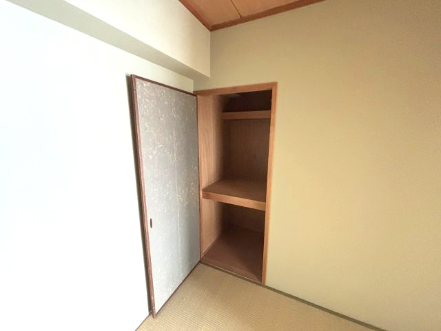新栄プロパティー軽里の収納