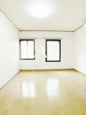 【居間・リビング】 | グリーンパレスＭＫ | 洋室のお部屋です。