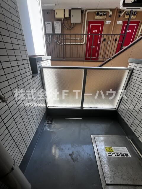 ジュネパレス市川第１９のバルコニー