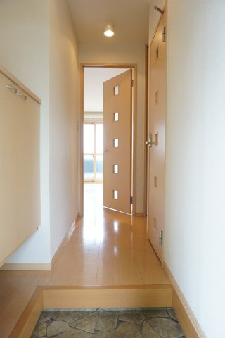 熊本市東区花立６丁目のアパートの玄関