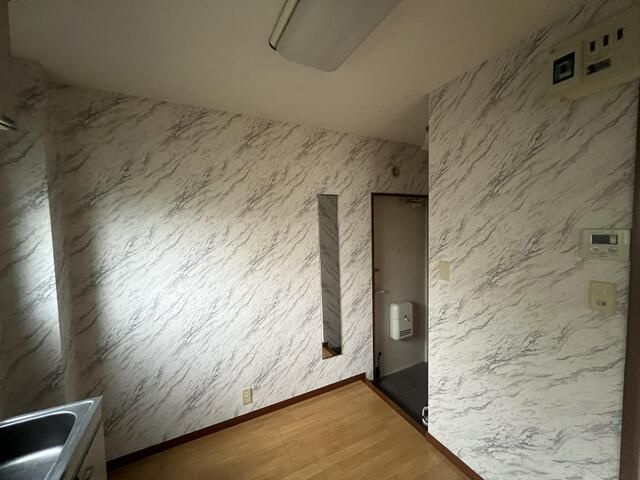 メゾン稲荷木の居間・リビング