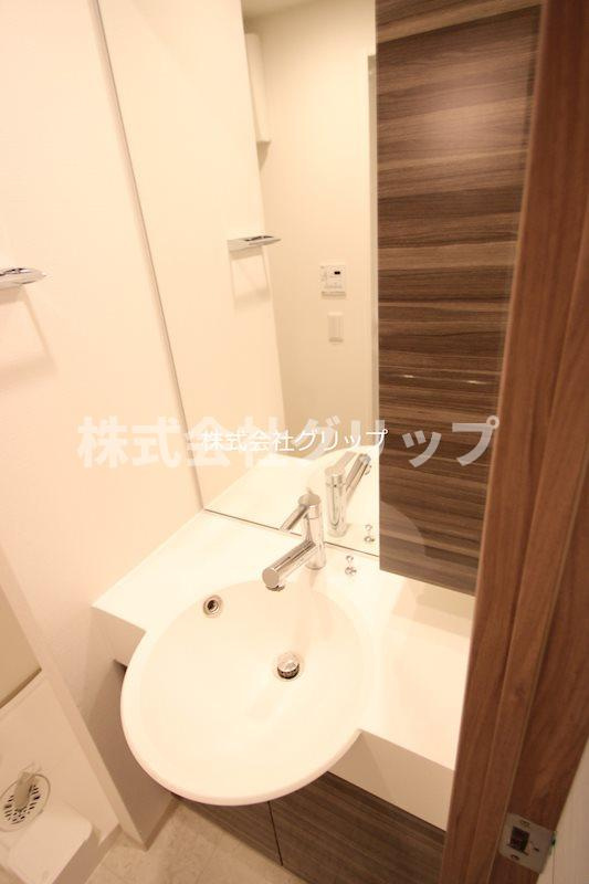 ガーラ・クレスタ横濱関内の独立洗面台