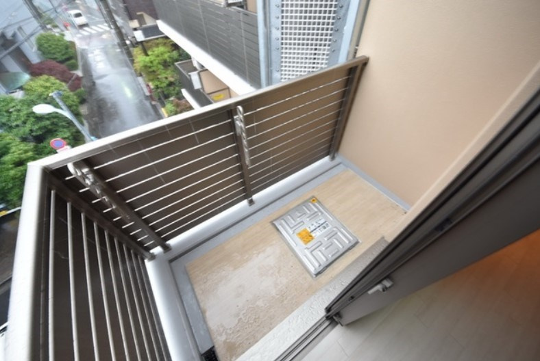 杉並区高円寺南４丁目の賃貸マンションのバルコニー