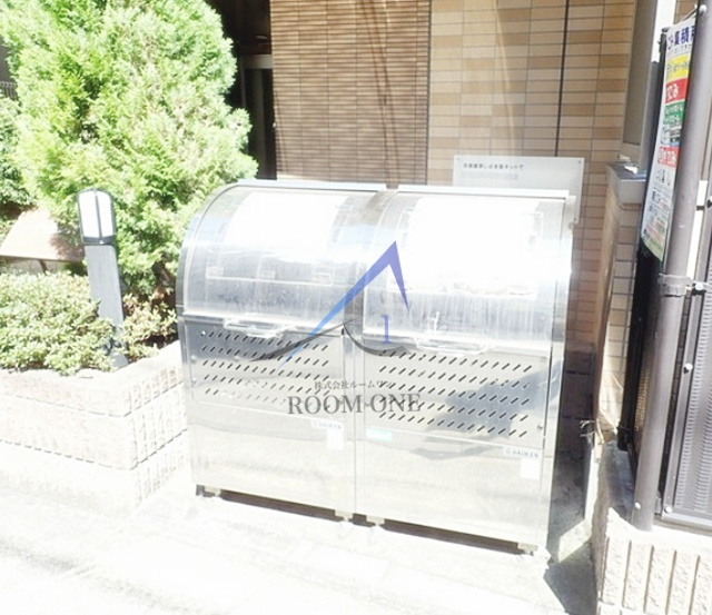 シテセレスト東砂のその他共用部分|敷地内ごみ置き場です。