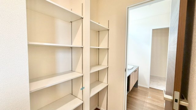 一建設　大木町第三の収納