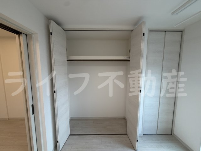 セレニティ小若江B棟の収納|便利な収納スペースです