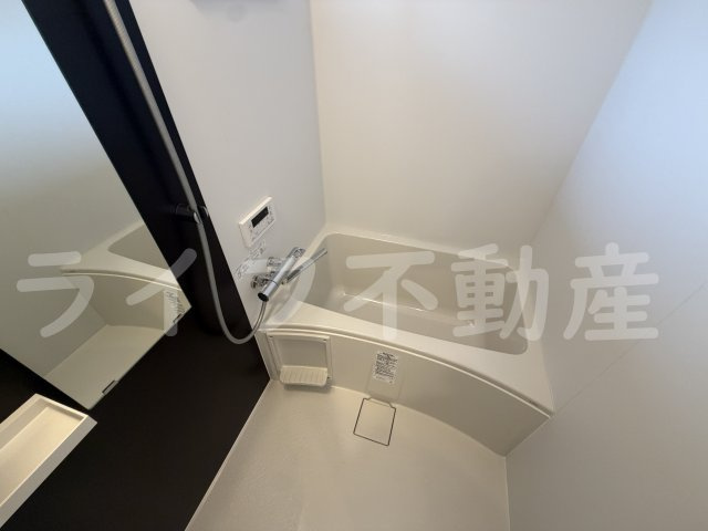 セレニティ小若江B棟の浴室|落ち着いた空間のお風呂です