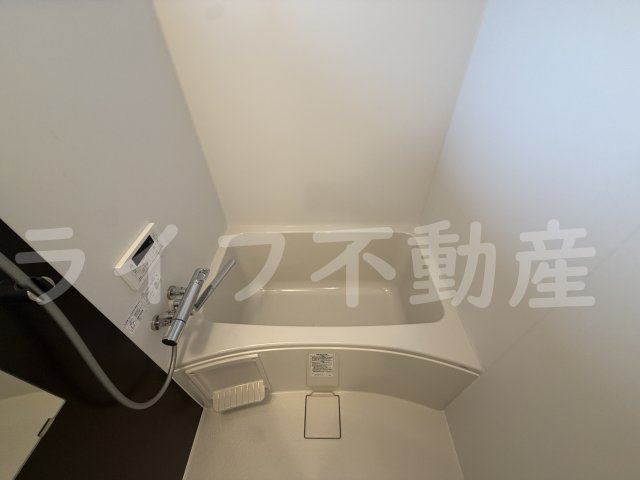 セレニティ小若江B棟の浴室|きれいなお風呂です