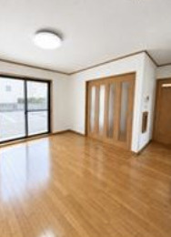【居間・リビング】 | 北葛飾郡杉戸町大字鷲巣　中古戸建