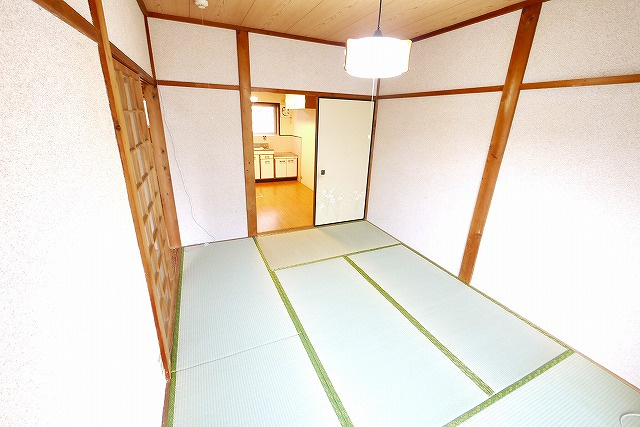 小林裕昌貸家の和室