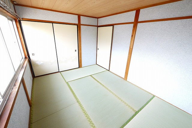 小林裕昌貸家の和室|い草の香りが落ち着く素敵な和室です
