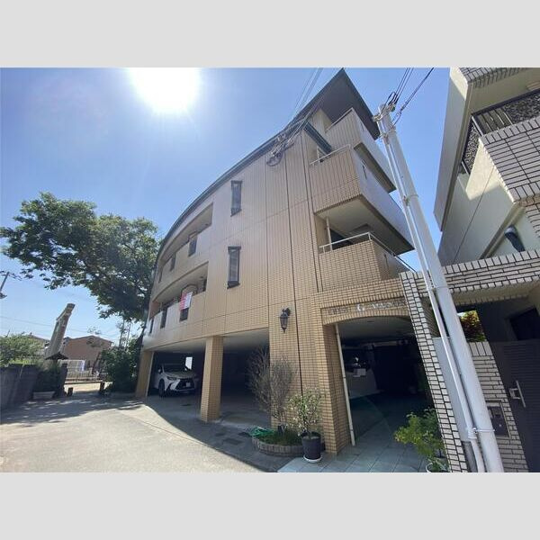 恵美酒Gマンションのエントランス