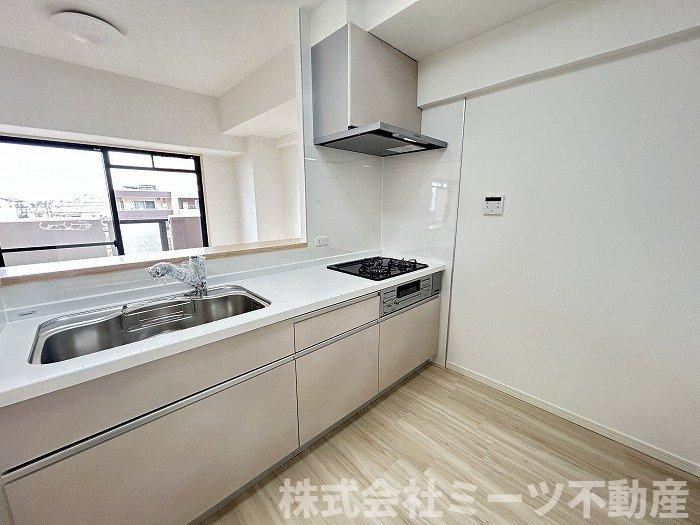 サンメゾン若江岩田◆再生マンションのキッチン