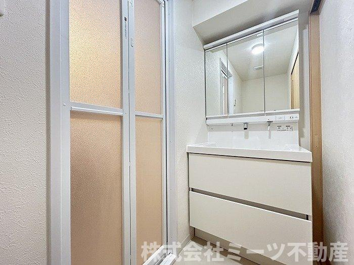 サンメゾン若江岩田◆再生マンションの独立洗面台