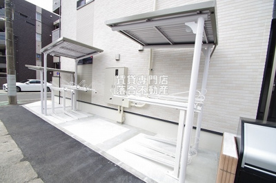 【その他共用部分】 | サンセレヴェ橋本 | 敷地内駐輪場完備