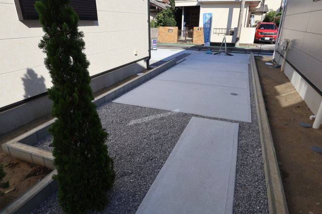 《仲介手数料無料》三鷹市井口５丁目2-27新築一戸建て‎KEIAI Graceの駐車場