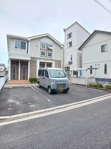 イリーデの駐車場|車をお持ちの方に嬉しい駐車場付きの物件です