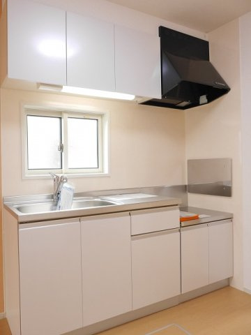 クラール　コスモスのキッチン|コンパクトなキッチンで掃除もラクラク