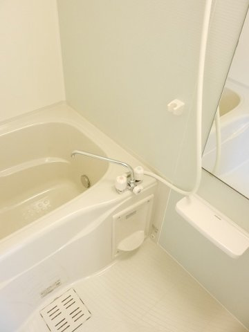 クラール　コスモスの浴室|きれいなお風呂です
