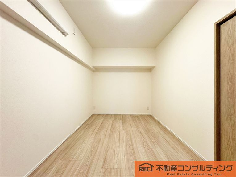 夙川ビューハイツA棟の洋室
