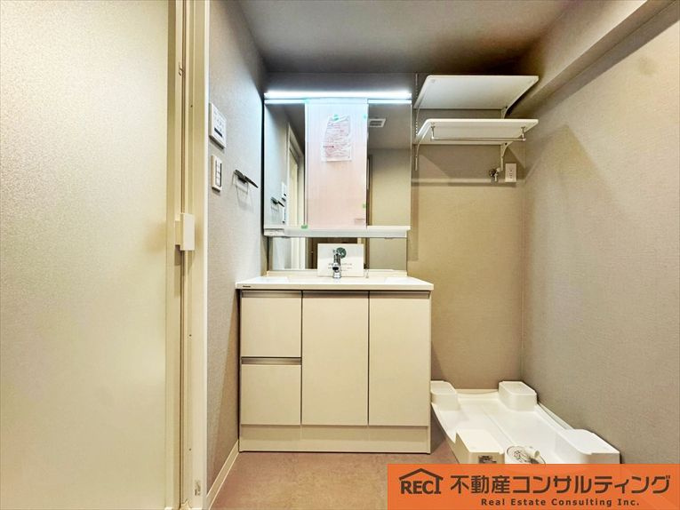 夙川ビューハイツA棟の洗面所